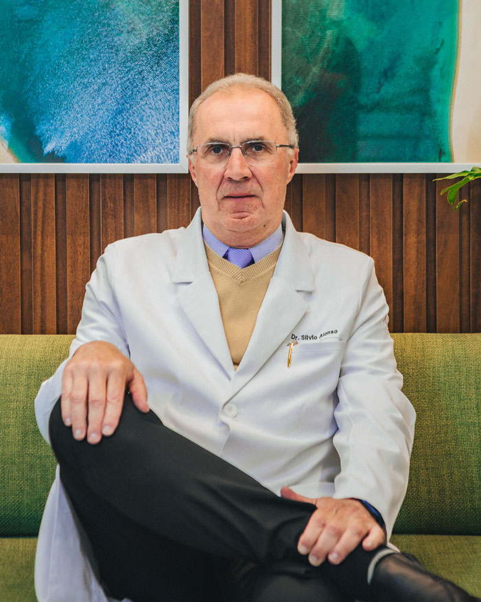 Dr. Sílvio Alonso, ortopedista e fundador da Alonso Ortopedia